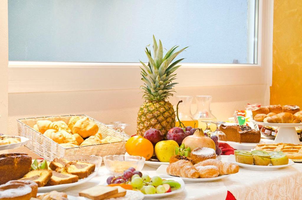 Atmosphere Suite Hotel リミニ エクステリア 写真